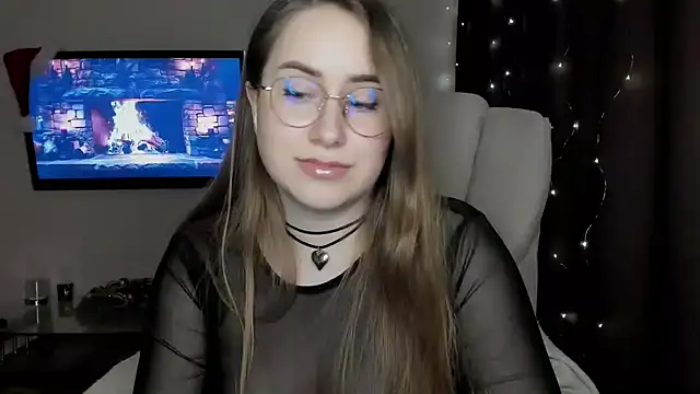 Snapshot of SeasonalSomeone chatting on January 10, 8:37 pm SeasonalSomeone online show from January 10, 8:37 pm