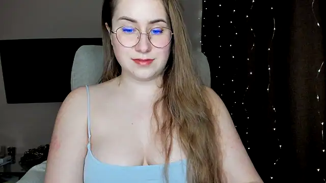 Snapshot of SeasonalSomeone chatting on January 31, 10:21 pm SeasonalSomeone online show from January 31, 10:21 pm