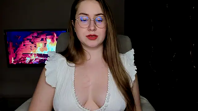 Snapshot of SeasonalSomeone chatting on March 12, 8:20 pm SeasonalSomeone online show from March 12, 8:20 pm