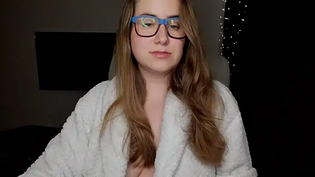 SeasonalSomeone online show from October 26, 10:36 pm