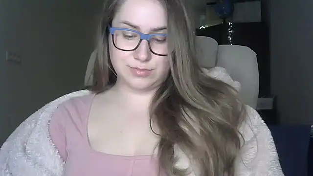 SeasonalSomeone online show from May 4, 10:39 pm