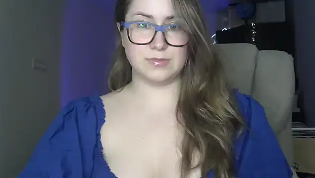 SeasonalSomeone online show from May 18, 9:42 pm