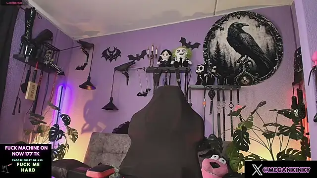 Snapshot of fetishkinkymeganx chatting on March 6, 4:25 pm fetishkinkymeganx online show from March 6, 4:25 pm