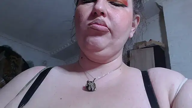 piticaforever online show from February 18, 4:37 am