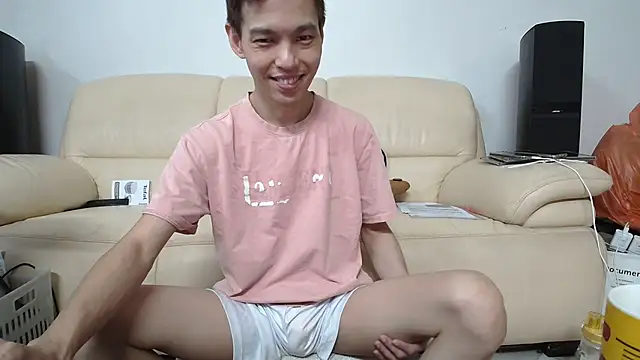 Snapshot of andrewooi chatting on December 14, 2:06 am andrewooi online show from December 14, 2:06 am