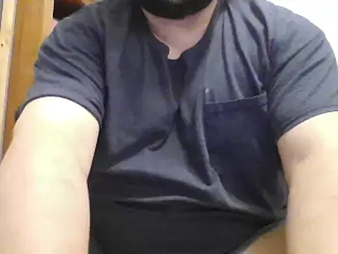 Snapshot of Strongbutgentle36 chatting on February 22, 4:40 am Strongbutgentle36 online show from February 22, 4:40 am