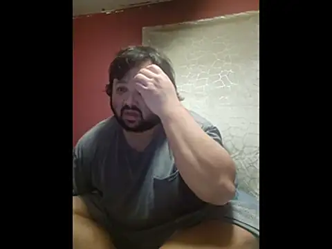 Strongbutgentle36 online show from May 12, 5:04 am