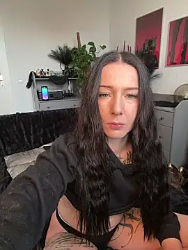 Trixie-Tainted online show from May 11, 7:36 am