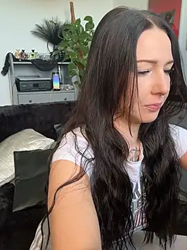Trixie-Tainted online show from May 19, 8:31 am