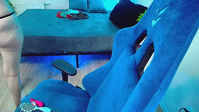 CranberryHot online show from November 9, 2:15 pm