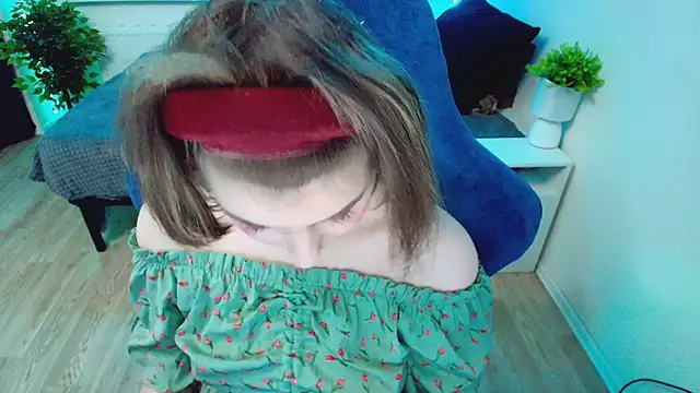 CranberryHot online show from December 19, 3:13 am