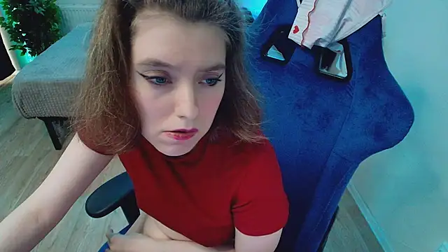 CranberryHot online show from May 4, 6:09 am