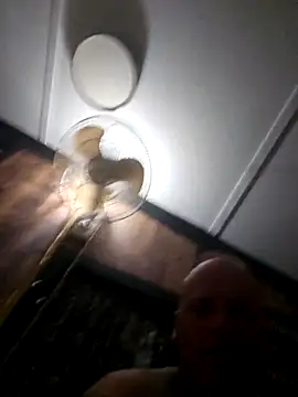 Johnny76420 online show from April 4, 8:56 am