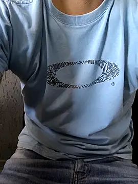 Leo Big online show from March 17, 12:30 pm