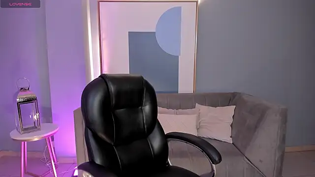 MorganHicks online show from February 2, 7:23 pm