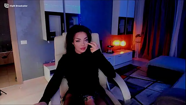 Snapshot of Miss_kay1111 chatting on February 8, 8:10 pm Miss kay1111 online show from February 8, 8:10 pm
