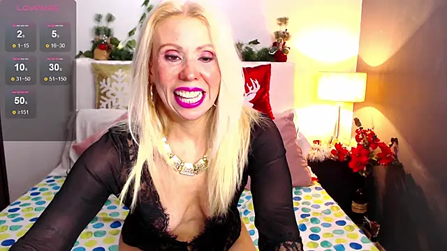 Luci evans online show from December 12, 1:21 am