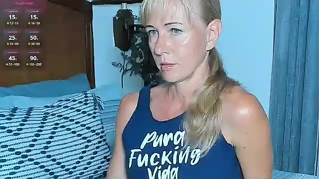 Christine 35 online show from October 20, 12:27 pm