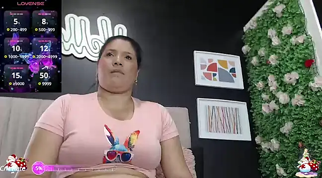 Snapshot of Sharloth_milf chatting on January 24, 8:00 pm Sharloth milf online show from January 24, 8:00 pm