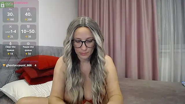 Snapshot of Aphrodite_S32 chatting on October 4, 3:26 am Aphrodite S32 online show from October 4, 3:26 am