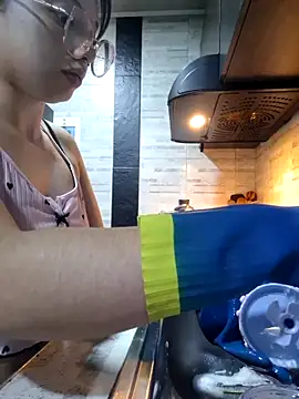 linda-schmidt online show from October 1, 12:16 am