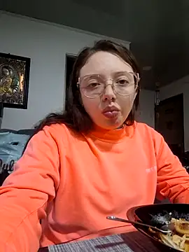 linda-schmidt online show from November 9, 10:19 pm