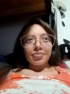 linda-schmidt online show from November 15, 2:42 am