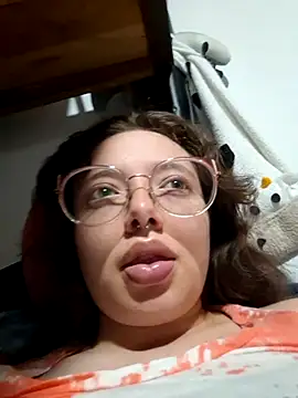 linda-schmidt online show from November 18, 1:33 am