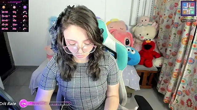 linda-schmidt online show from May 15, 3:24 am