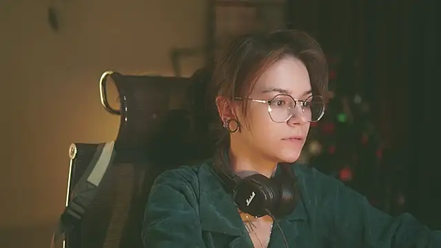 Snapshot of alyssa_sweet chatting on January 13, 6:40 am alyssa sweet online show from January 13, 6:40 am