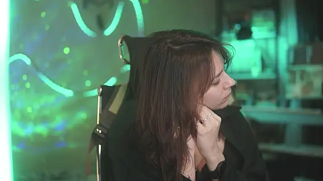 Snapshot of alyssa_sweet chatting on March 4, 5:13 am alyssa sweet online show from March 4, 5:13 am