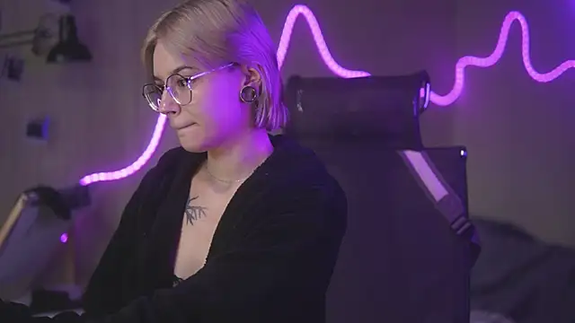 alyssa sweet online show from May 13, 3:04 am