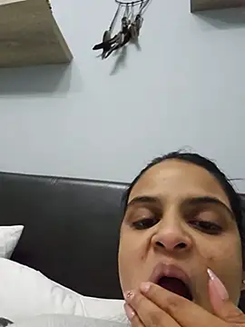 DirtySnowball69 online show from June 25, 10:03 pm