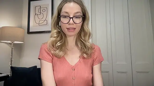 Cutensadistic online show from December 20, 1:54 pm