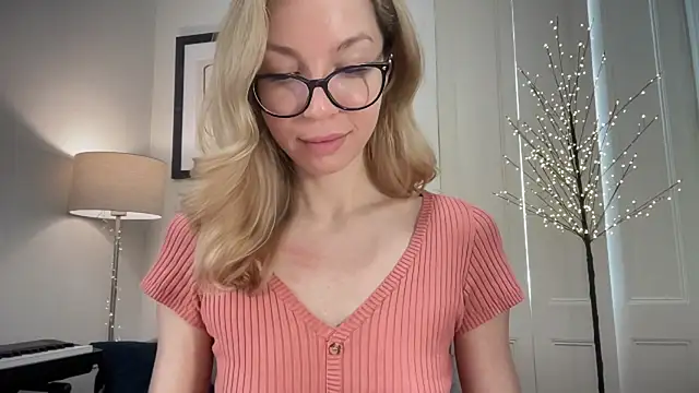 Cutensadistic online show from December 24, 10:22 am