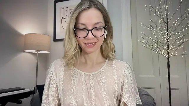 Cutensadistic online show from December 27, 1:39 pm