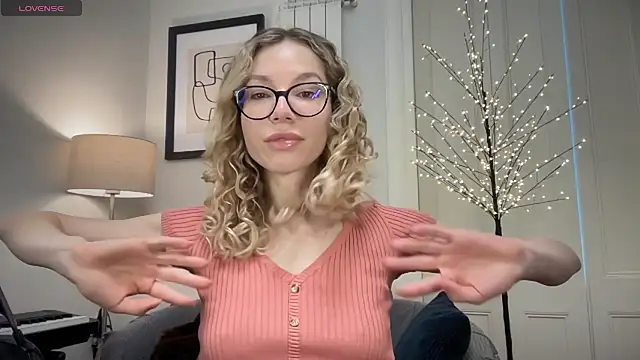 Cutensadistic online show from January 6, 12:46 pm