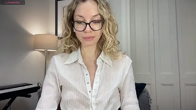 Cutensadistic online show from January 16, 6:59 pm