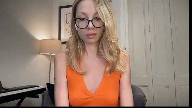 Cutensadistic online show from February 27, 5:36 pm