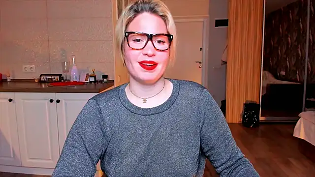 HotTiffani online show from February 6, 2:27 am