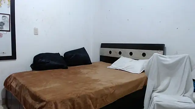 Snapshot of venuz_mendoza20 chatting on March 13, 1:40 pm venuz mendoza20 online show from March 13, 1:40 pm