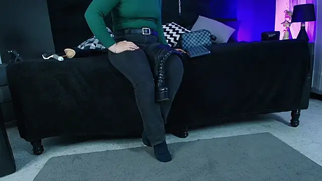 Snapshot of _Jade_16 chatting on October 23, 11:42 am Jade 16 online show from October 23, 11:42 am