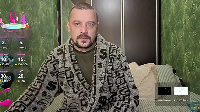 DanielOhCool online show from September 28, 6:41 am