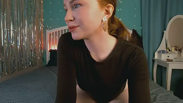 Snapshot of GingerArin chatting on April 27, 11:52 am GingerArin online show from April 27, 11:52 am