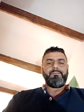 Snapshot of ChiIul11 chatting on October 7, 11:35 pm ChiIul11 online show from October 7, 11:35 pm