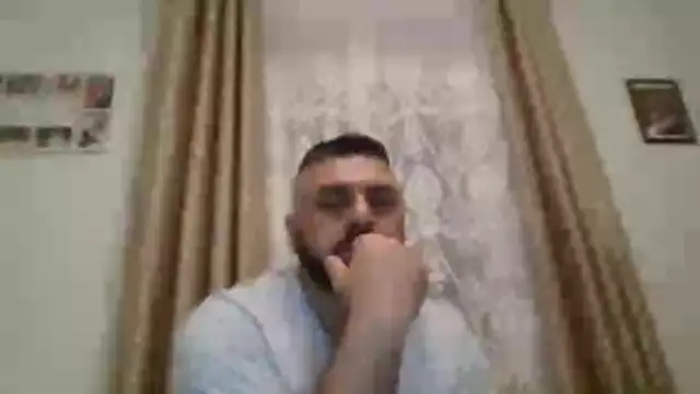 Snapshot of ChiIul11 chatting on March 15, 5:52 pm ChiIul11 online show from March 15, 5:52 pm