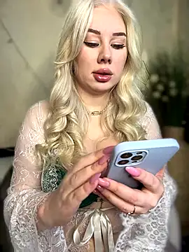 LaraHollywood online show from October 14, 4:02 am