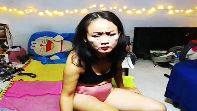 1CuteAndSexy69 online show from December 20, 3:53 pm