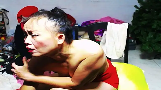 1CuteAndSexy69 online show from January 2, 4:09 am