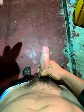 Snapshot of dickbastienweed chatting on October 23, 7:40 am dickbastienweed online show from October 23, 7:40 am